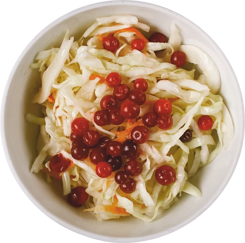 Салат капустный с брусникой